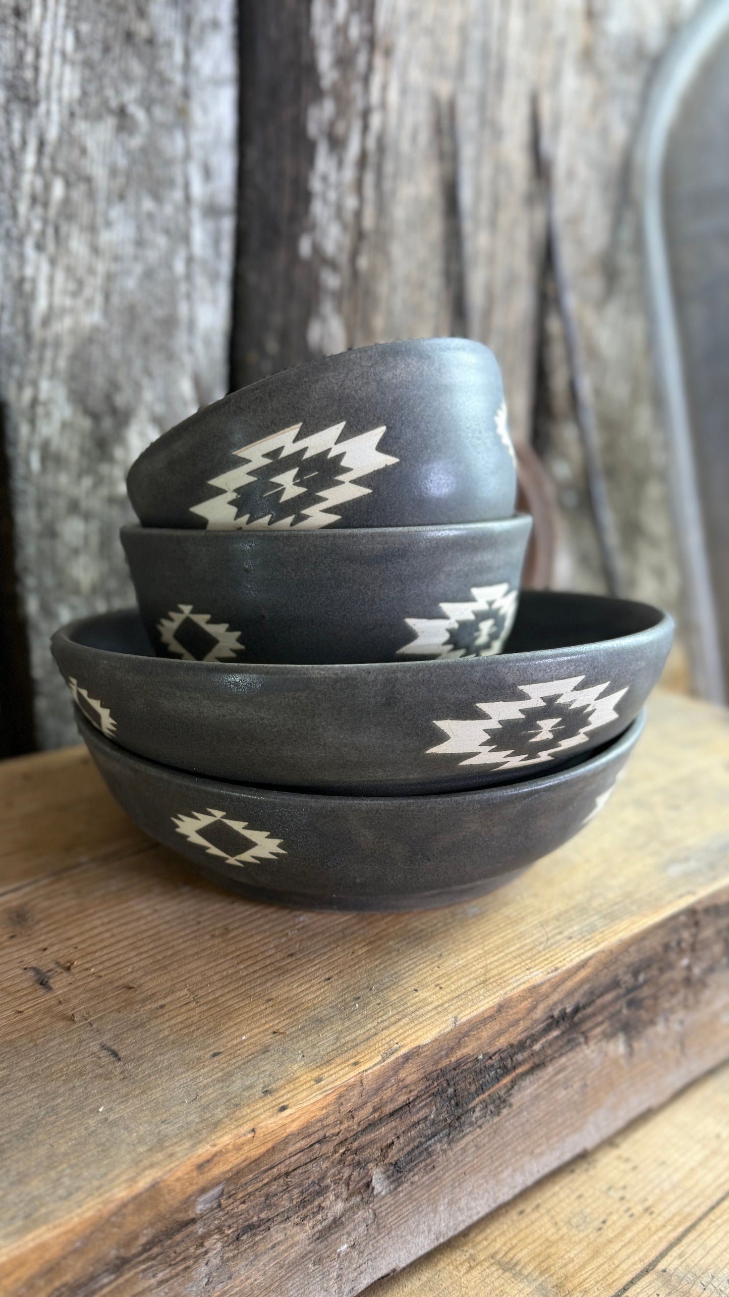 Girl dinner Bowl/plate set of 4 - River Rock