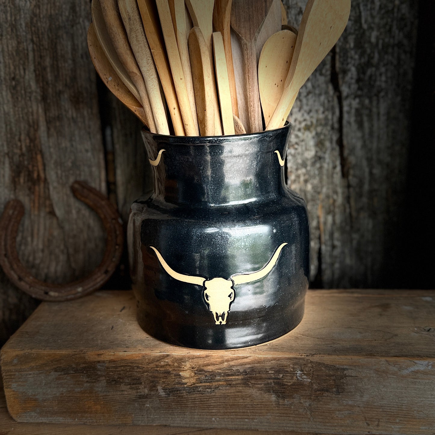 Kitchen Crock - Gunmetal Longhorn