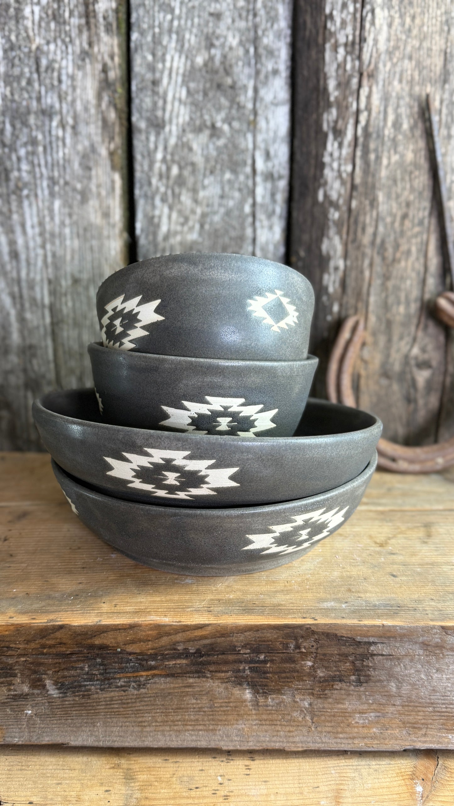 Girl dinner Bowl/plate set of 4 - River Rock