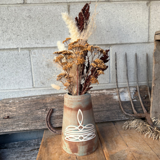 Boot stitch 8” Vase