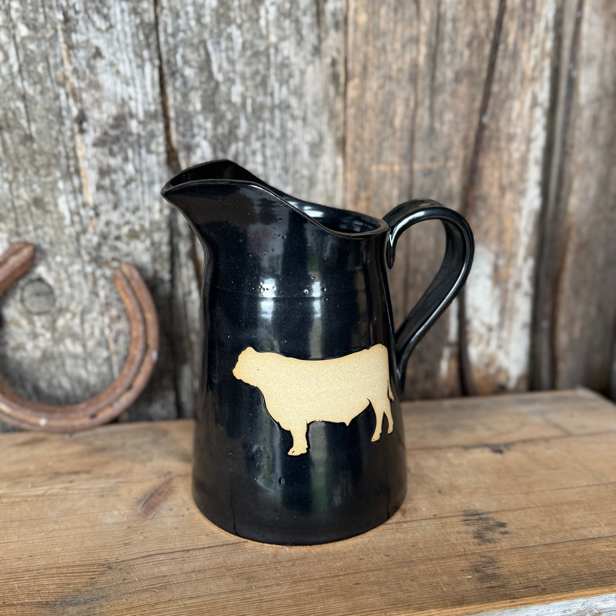Pitcher Gunmetal Bulls