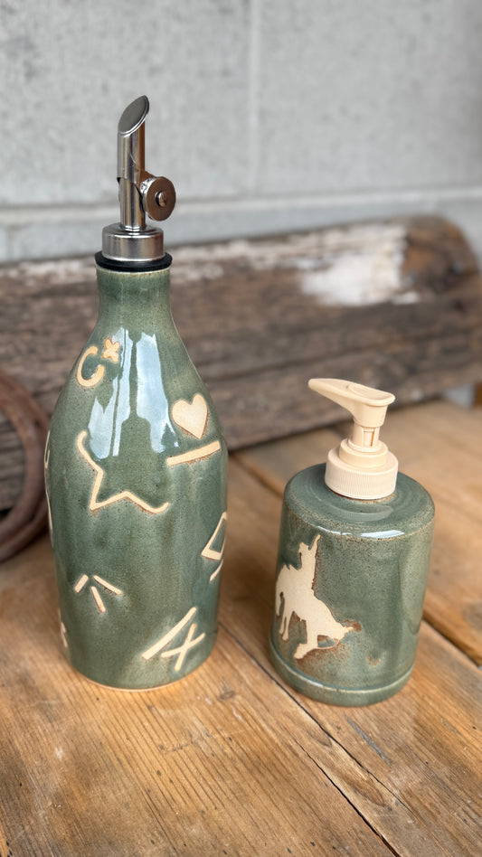 Set -Oil bottle and soap dispenser