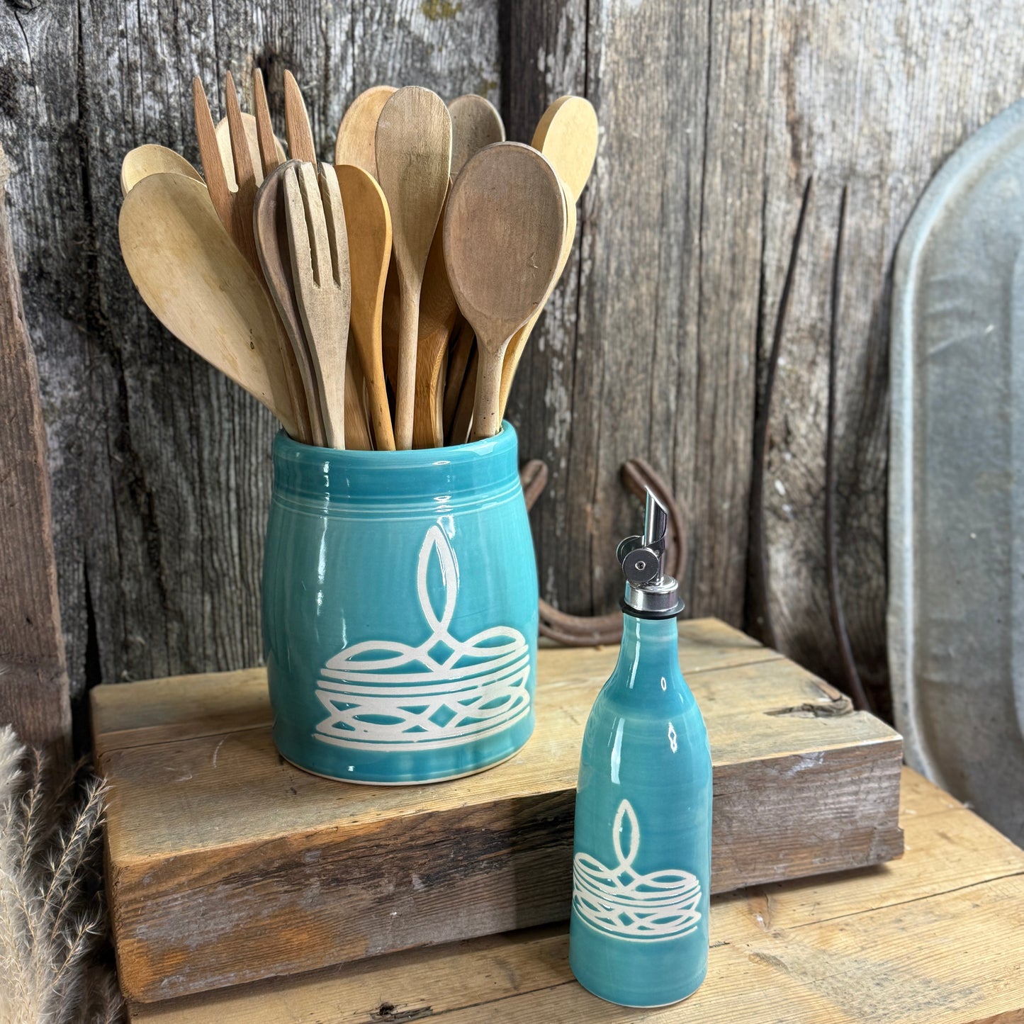 Kitchen Utensil Crock and oil bottle  dispenser - Tiffany Turquoise