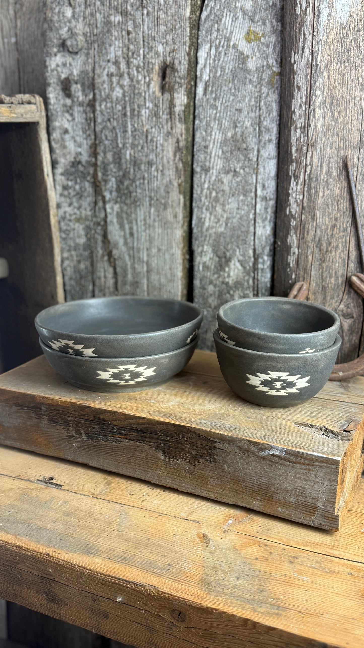 Girl dinner Bowl/plate set of 4 - River Rock