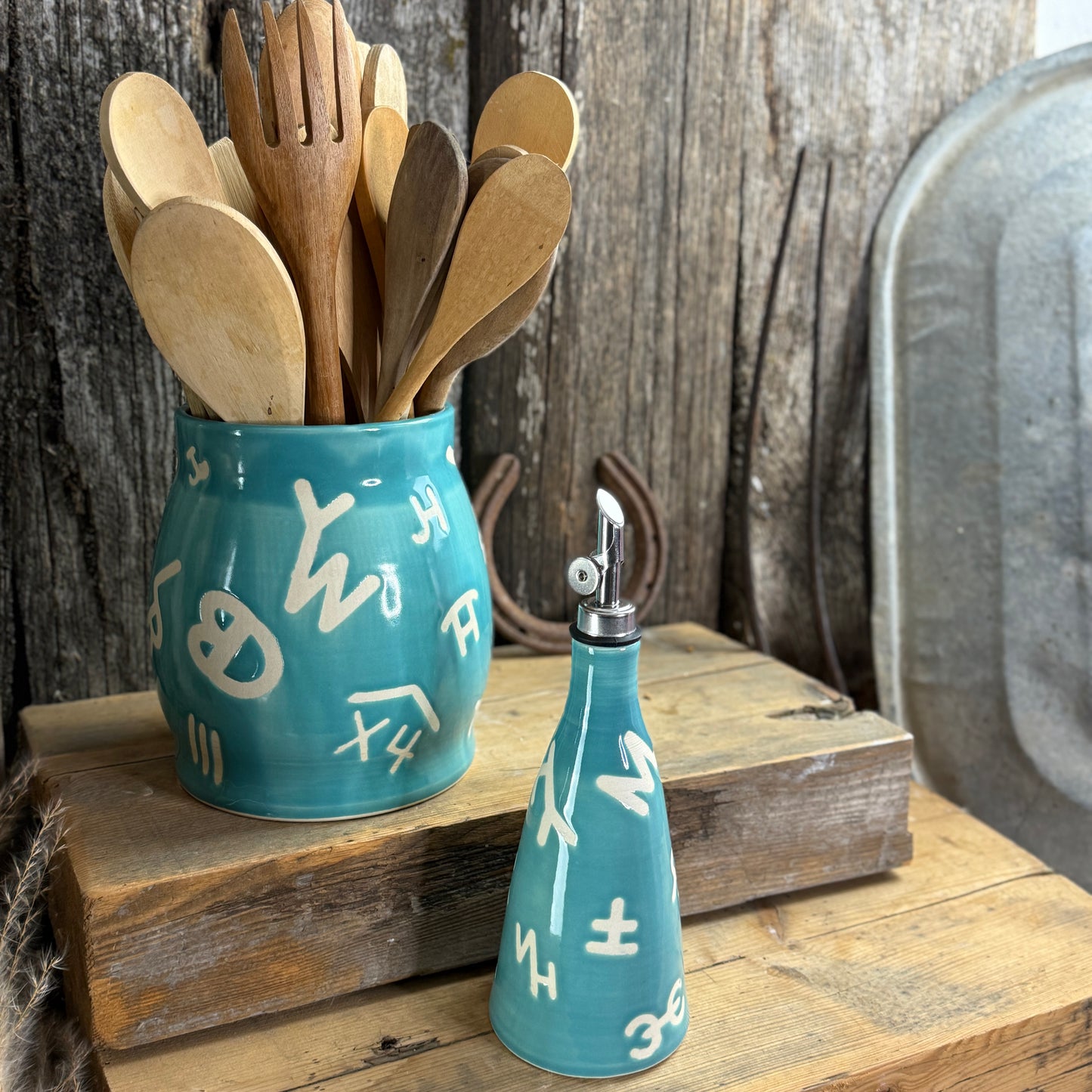 Kitchen Utensil Crock and oil bottle  dispenser - Tiffany Turquoise