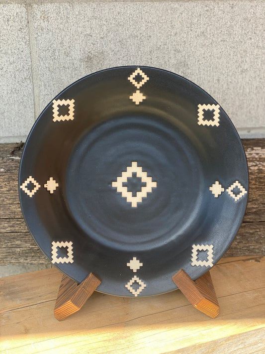 11” Platter bowl in Black Aztec