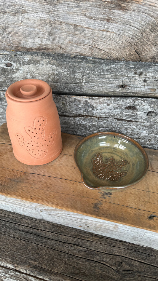 7” Prickly Pear Cactus Garlic Keeper and Grate Plate