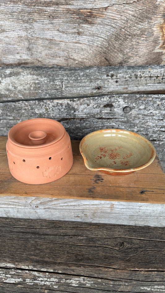 Garlic Keeper and Garlic Grate Plate