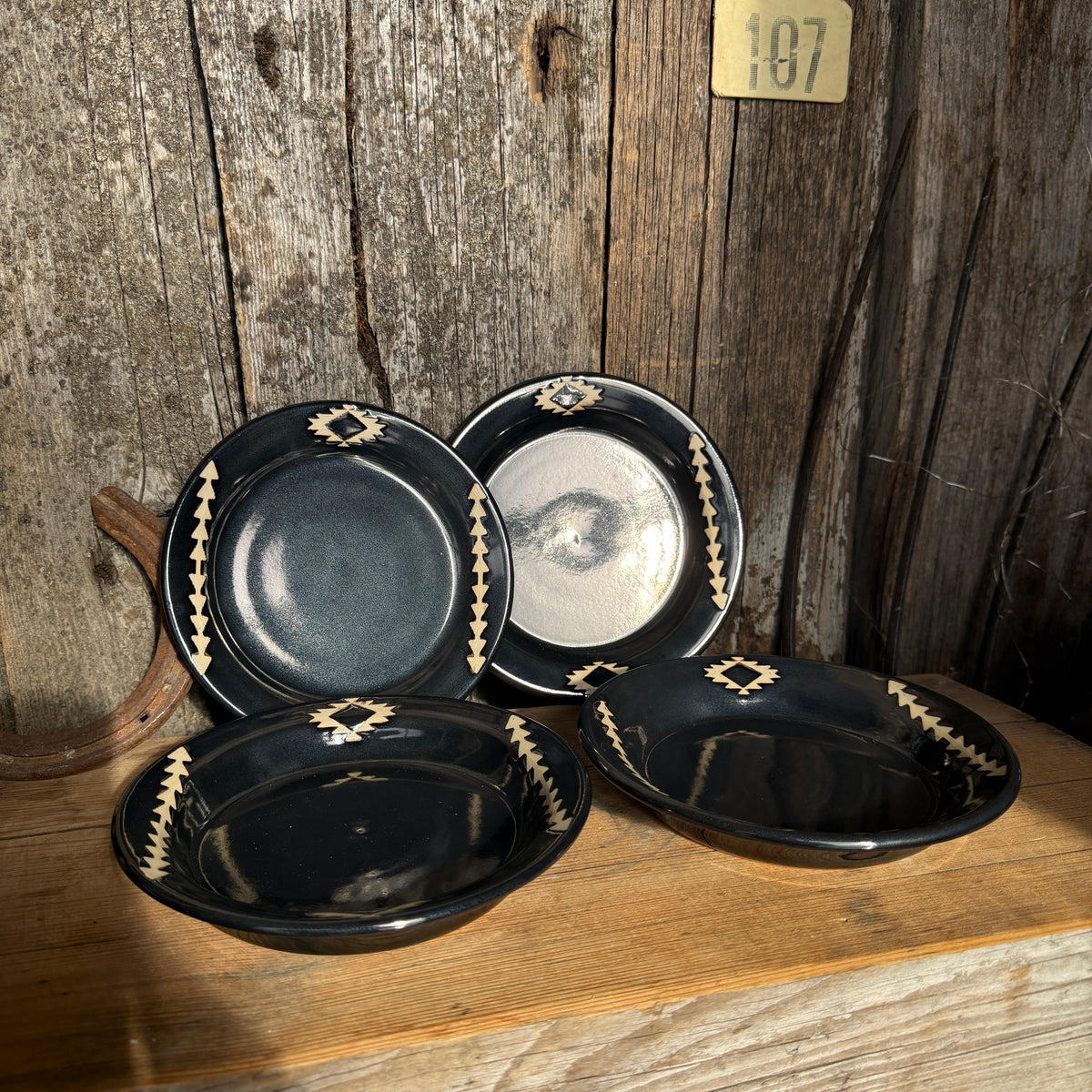Bowl/ Plate Set of 4 small
