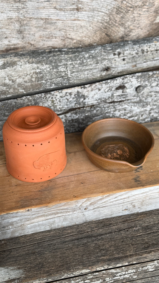 Buffalo - Garlic Keeper and Grate Plate